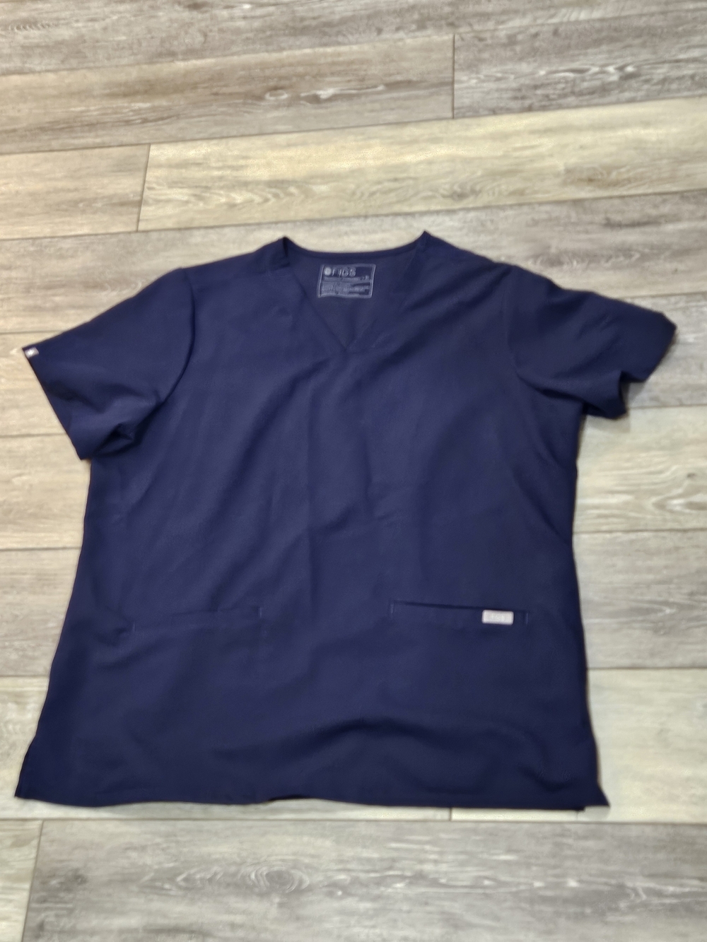 Figs Woman's Casma Navy Short-Sleeve V-Neck Scrub Top Size XL